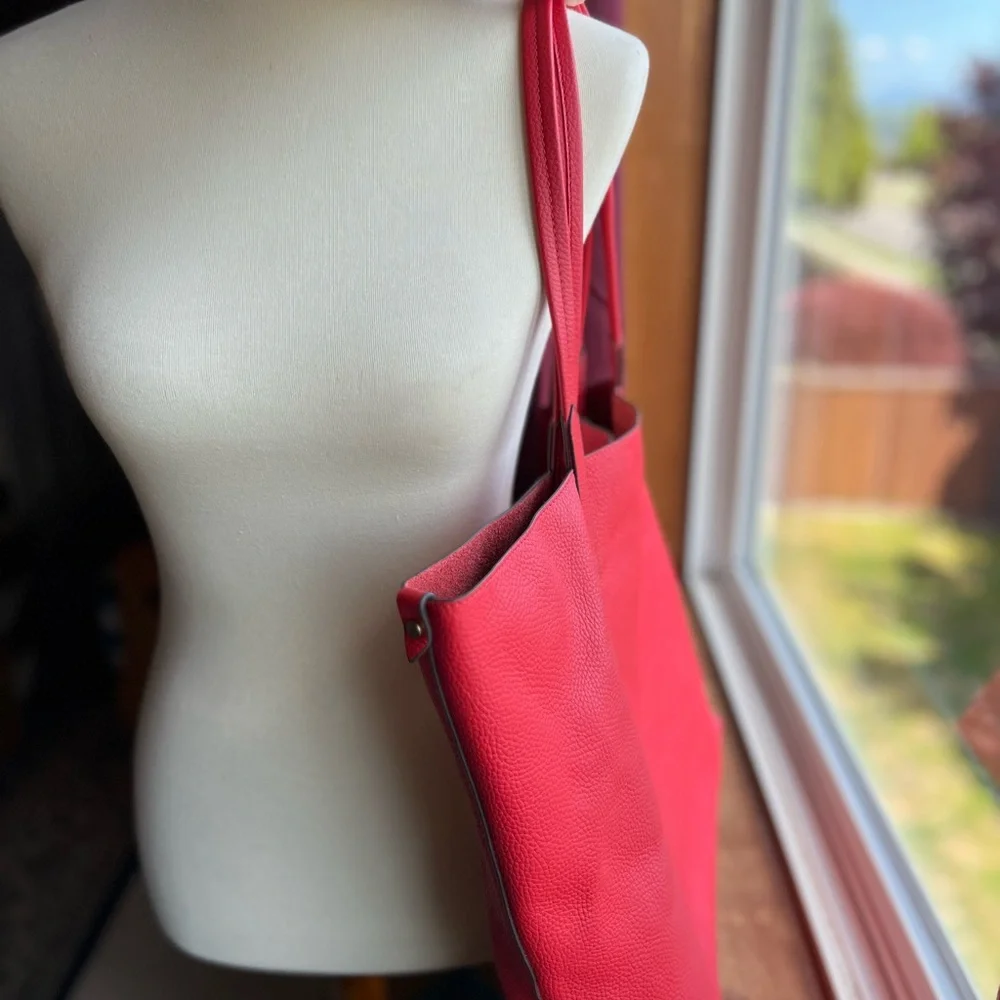 Banana Republic Raspberry Red Tote - Picture 3 of 8